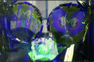 Visiter une sculpture de verre